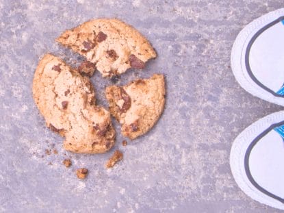 mancarea cazuta pe jos,