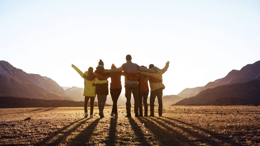 COVID-19, dinstatarea sociala,