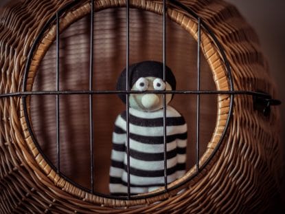 Caricatură – adult cu ADHD condamnat pe viață