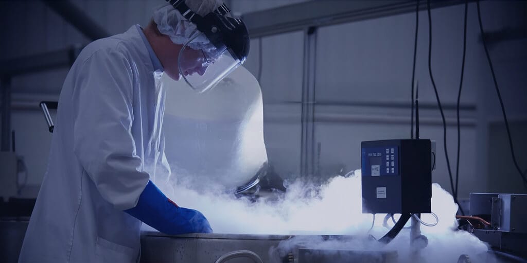 Intr-o clipita, cele 80+ de terapii standard cu acest tip de celule au fost imbogatite cu nenumarate sanse suplimentare de utilizare la adult prin aprobarea de catre E.M.A. la finalul lui 2025 a ZEMCELPRO.